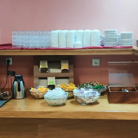 玛丽提娜酒店 3*