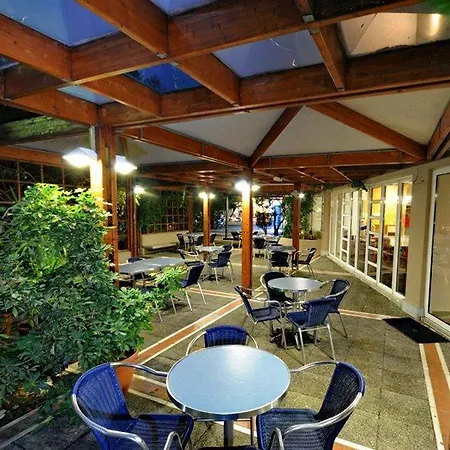 玛丽提娜酒店 酒店